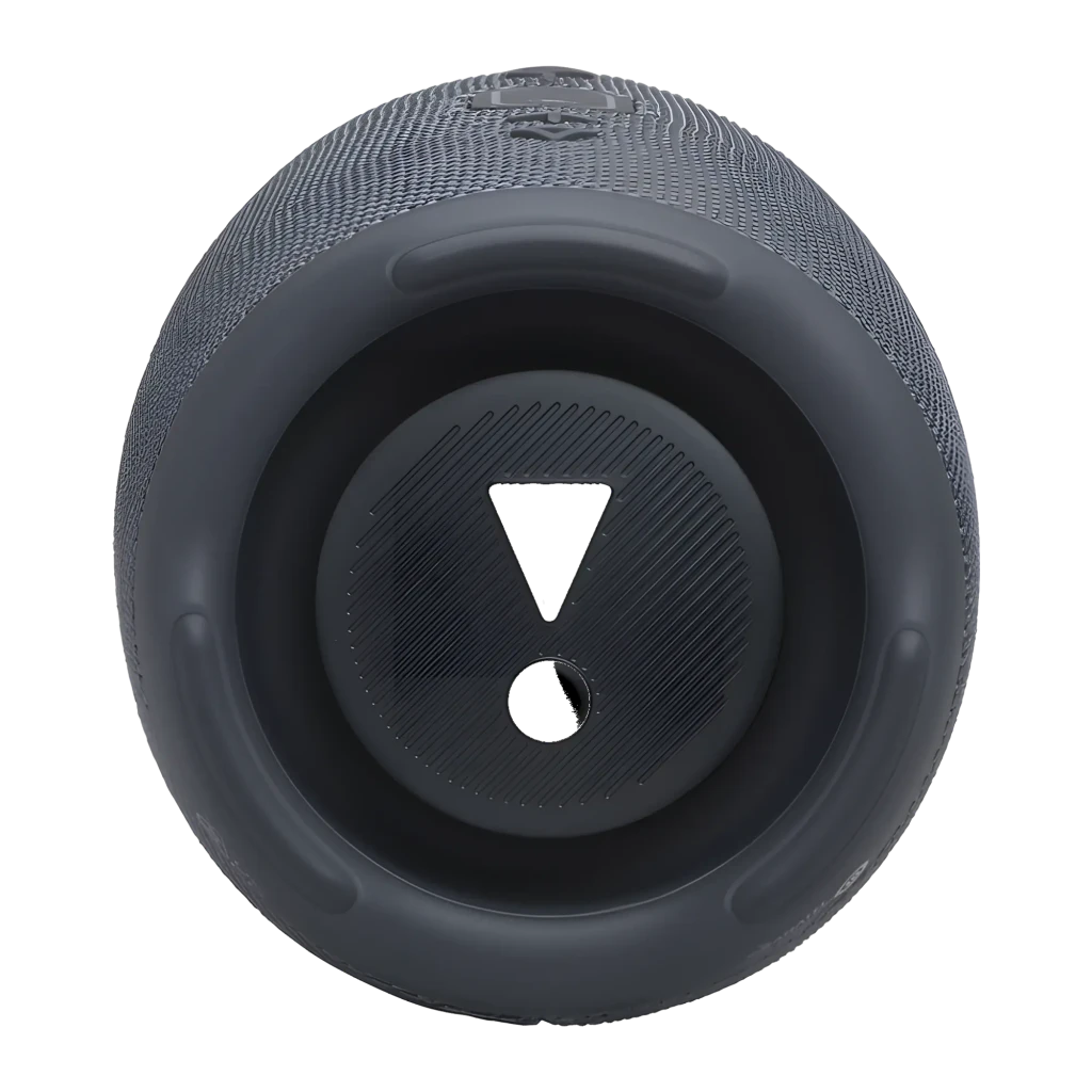 JBL Charge Essential 3 SE negro, vista frontal en ángulo: tela tejida, logo JBL y pasivo de graves izquierdo visibles - Ítem3