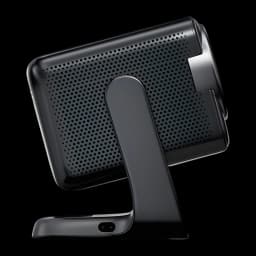 Dangbei N3 Max Proyector 4K negro, vista trasera: rejilla de ventilación perforada y soporte plegable desplegado