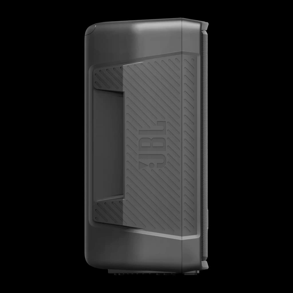 JBL Coluna ativa IRX112BT preto, vista traseira lateral: pega integrada, logo JBL em relevo e textura diagonal