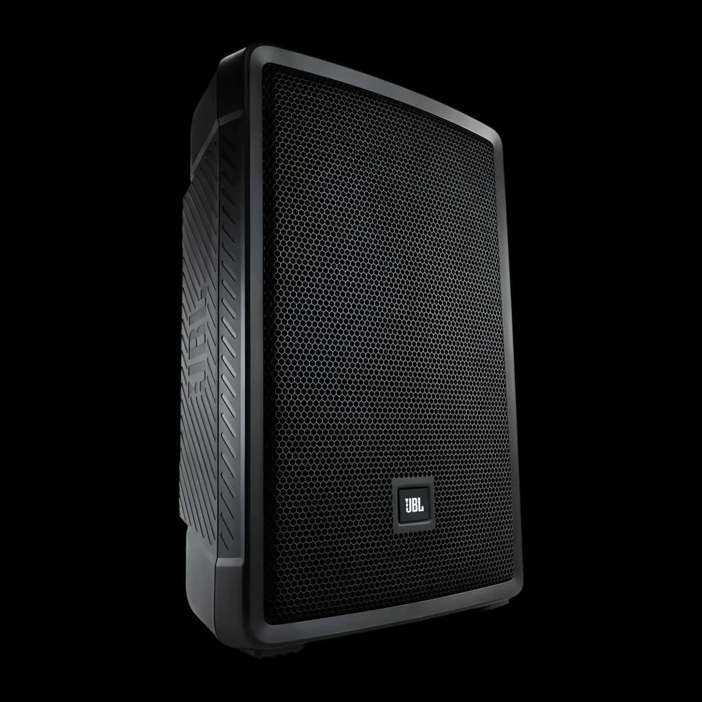 JBL Coluna ativa IRX112BT preto, vista lateral frontal: grelha hexagonal, lateral texturizado e logótipo JBL