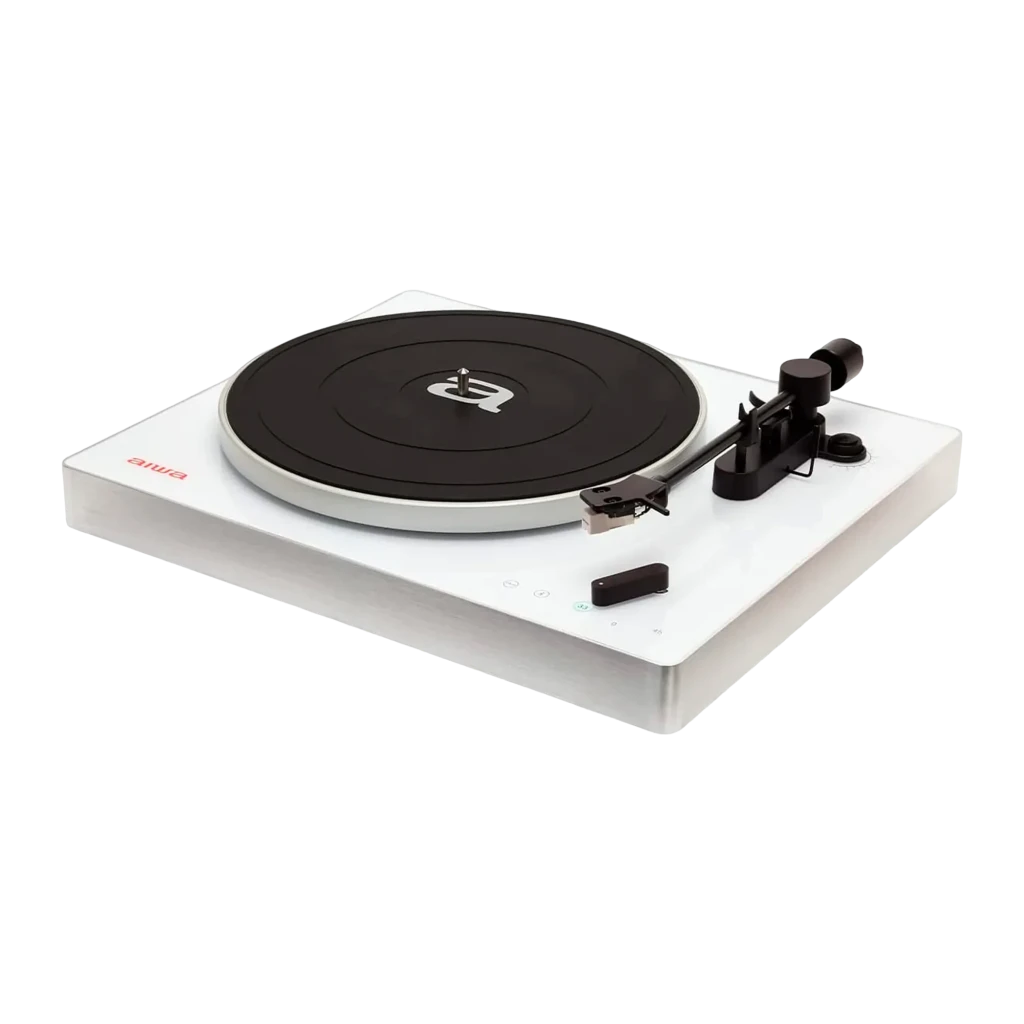 Aiwa APX-680BT blanco, vista frontal elevada: plato con esterilla negra, logo Aiwa, brazo tonearm y botones táctiles visibles - Ítem1
