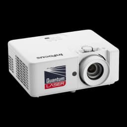 InFocus IN1028SL proyector DLP blanco, vista frontal-lateral izquierda: objetivo, logo Quantum Laser y rejilla de ventilación