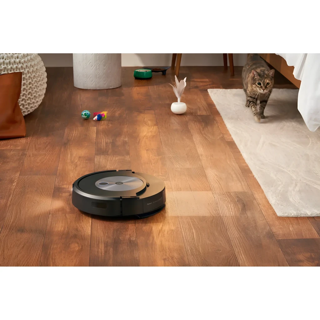 iRobot Roomba Combo J7 grafito, vista superior: tapa de acero inoxidable cepillado con logo iR central y botón - Ítem3