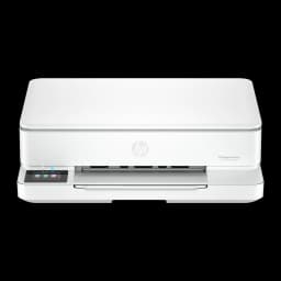HP Impressora multifunção Envy 6110e branca, vista frontal: tampa plana, painel de controlo com botões coloridos e bandeja