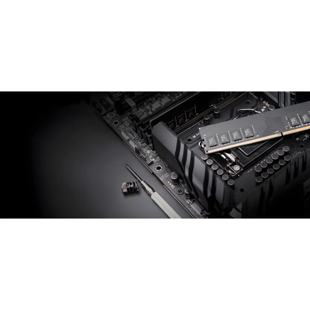 TeamGroup Elite 16GB DDR4 3200MHz noir, vue avant: PCB noir avec puces mémoire et étiquette de spécifications - Ítem2