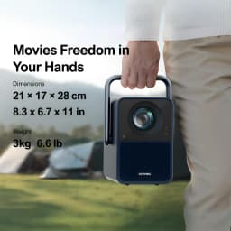 Ultimea Poseidon E40 4K Gris, portabilidad: mano sujetando el asa, lente frontal visible, escena exterior camping