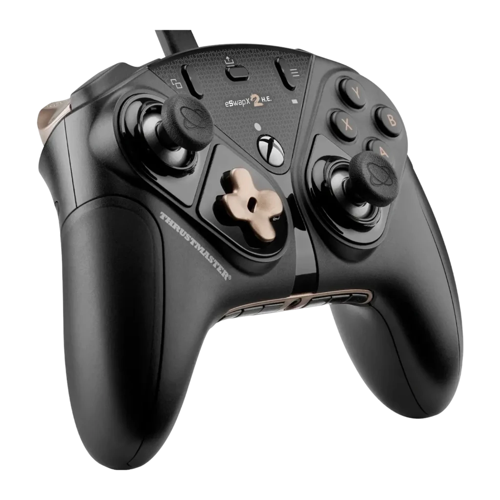 Thrustmaster Mando ESWAP X2 H.E Negro, vista frontal: cable USB, cruceta y botones dorados sobre fondo oscuro - Ítem1