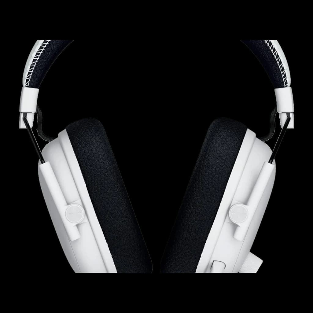 Razer BlackShark V3 X HyperSpeed PlayStation Blanc, détail coussinets: gros plan des deux coques avec coussinets noirs et
