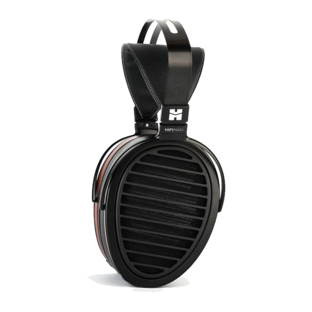 HiFiMAN Arya Organic, vue en angle: casque planaire avec grille noire, anneau bois rougeâtre et serre-tête en cuir - Ítem1