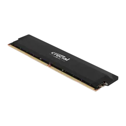 Crucial Pro OC DIMM 16GB preto, vista em perspetiva: ângulo 3/4 mostrando espessura do dissipador e conector DDR5
