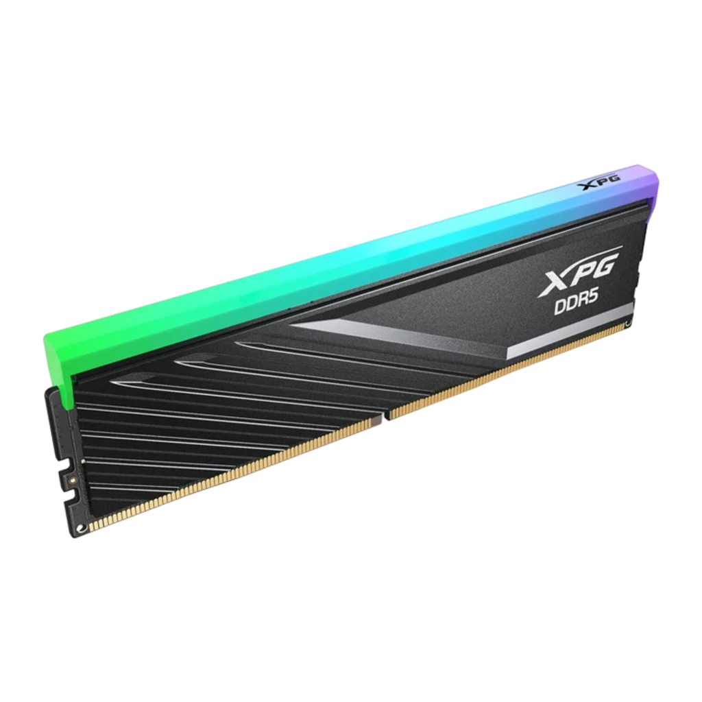 ADATA XPG DDR5-6000 24GB preto, vista frontal: dissipador preto com ranhuras diagonais e faixa RGB verde-azul na borda - Item1