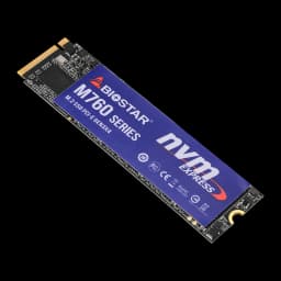 Biostar M760 256GB, vista frontal em ângulo: etiqueta azul NVMe Express, conector M.2 dourado e PCB preto visíveis