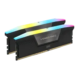 Corsair Vengeance DDR5 48GB 6400MHz CL36 negro, vista en perspectiva: dos módulos RAM con iluminación RGB en la tira superior