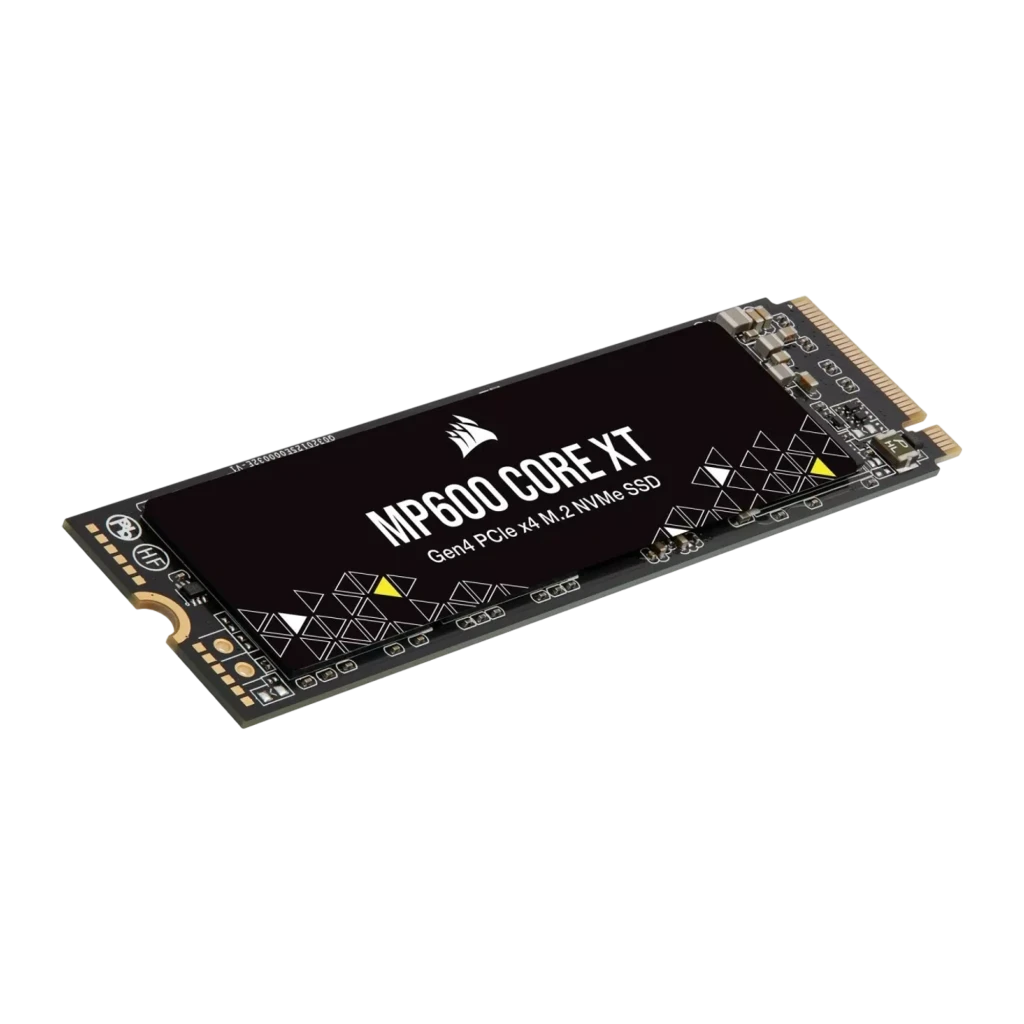 Corsair MP600 CORE XT 4TB noir, vue de face: SSD M.2 horizontal, étiquette avec logo et motif triangulaire jaune - Ítem2