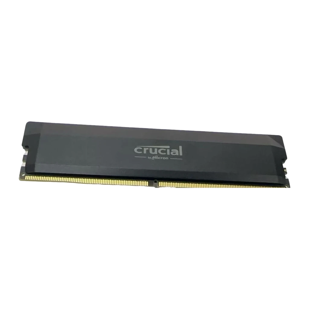 Crucial Pro DDR5-6000 32GB negro, vista principal: kit 2x16GB en ángulo, disipador facetado y contactos dorados visibles - Ítem1