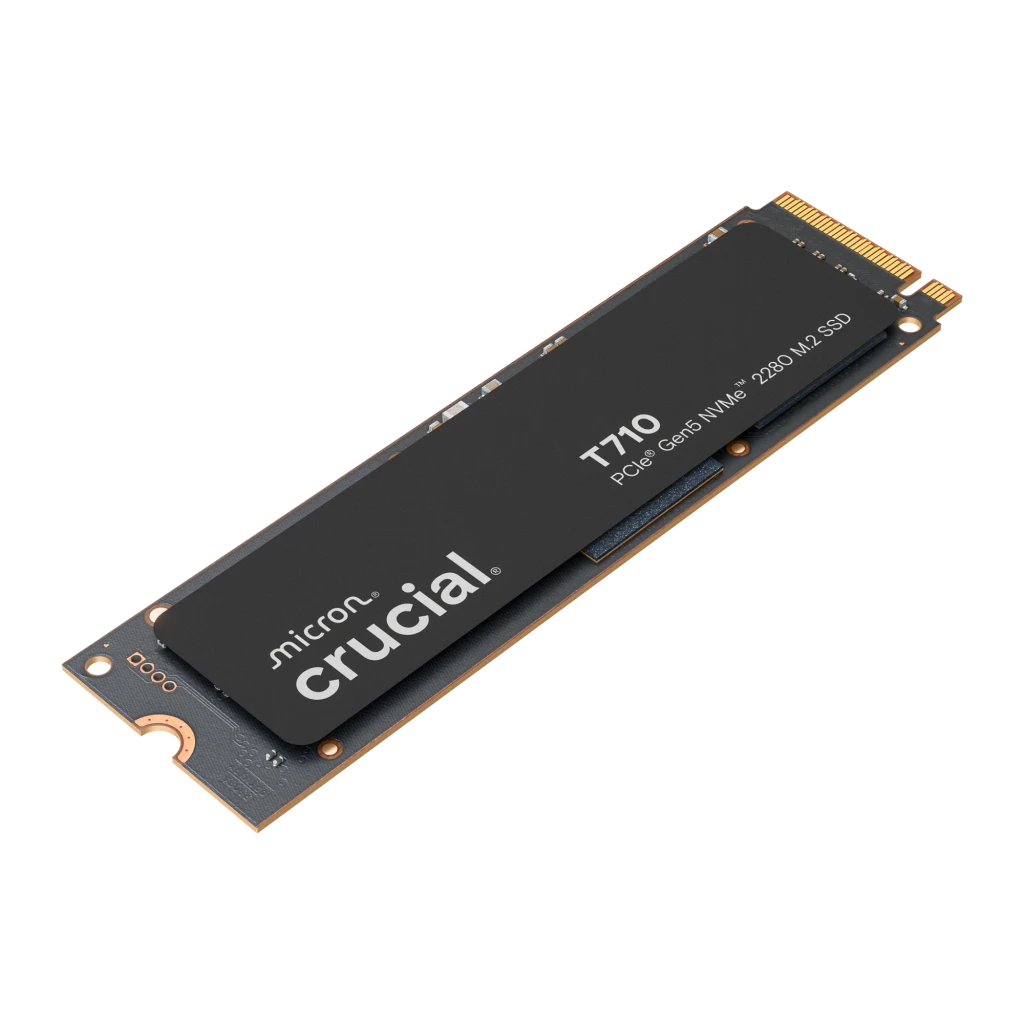 Crucial T710 2TB preto, vista frontal: face superior com etiqueta Crucial T710 PCIe Gen5 NVMe 2280 e conector dourado - Item2