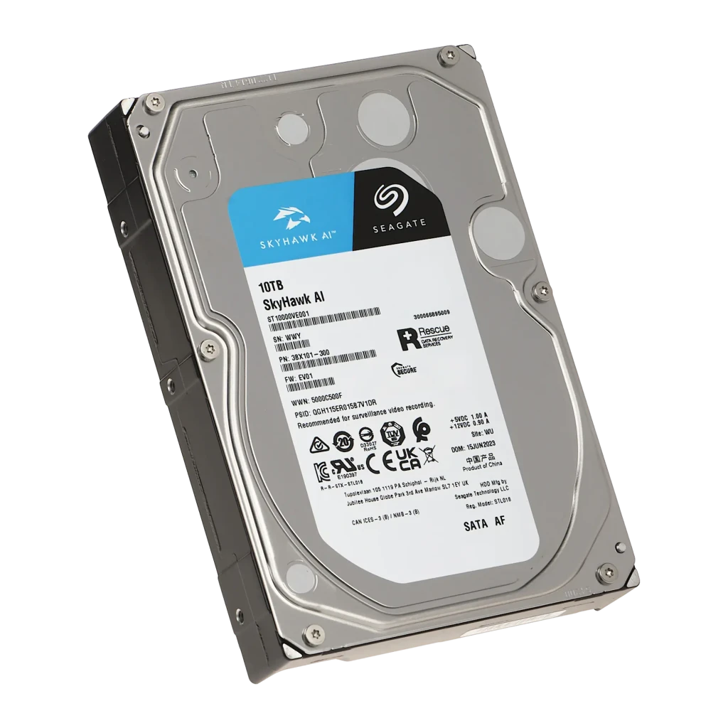 Seagate SkyHawk AI ST10000VE001 10TB, vista frontal: etiqueta con logo, modelo ST10000VE001 y certificaciones visibles - Ítem2