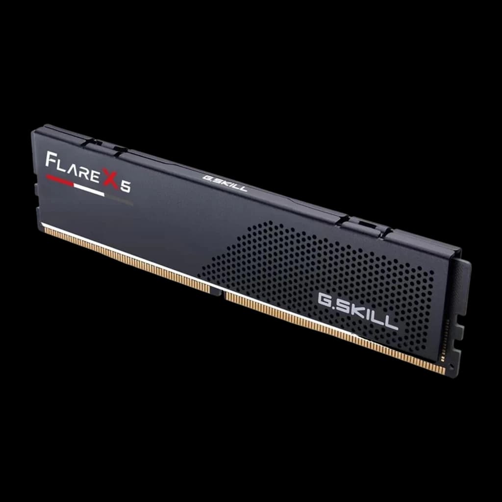 G.Skill Flare X5 DDR5 16GB 6000 CL36 preto, vista em ângulo: perspectiva 3/4 mostrando espessura do dissipador e contatos