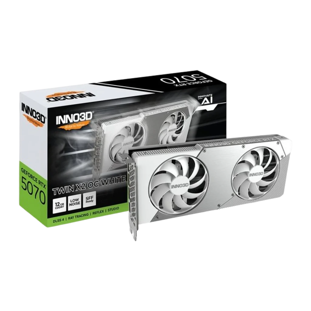 Inno3D GeForce RTX 5070 Twin X2 OC blanco, vista frontal en ángulo: dos ventiladores blancos y disipador estriado plateado - Ítem3