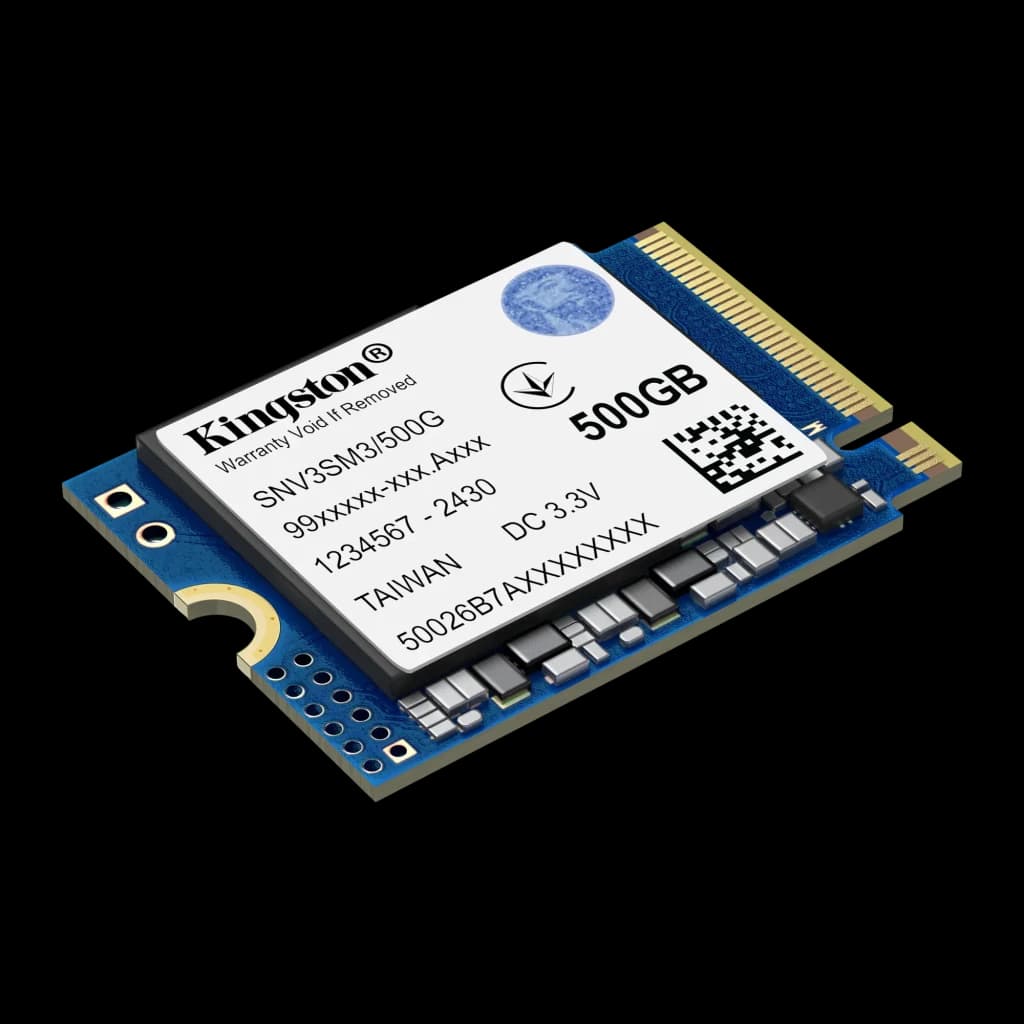 Kingston NV3 M.2 2230 NVMe SSD 500GB, vista em perspectiva: ângulo 3/4 mostrando etiqueta, espessura da PCB azul e conector
