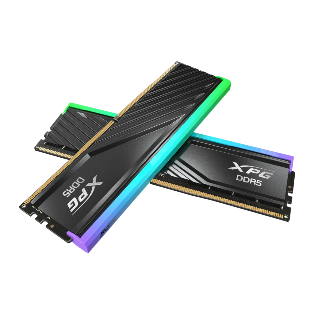 XPG Lancer Blade RGB 32GB DDR5 6000MHz preto, vista em ângulo: módulo único com barra RGB verde no topo e dissipador preto - Item1