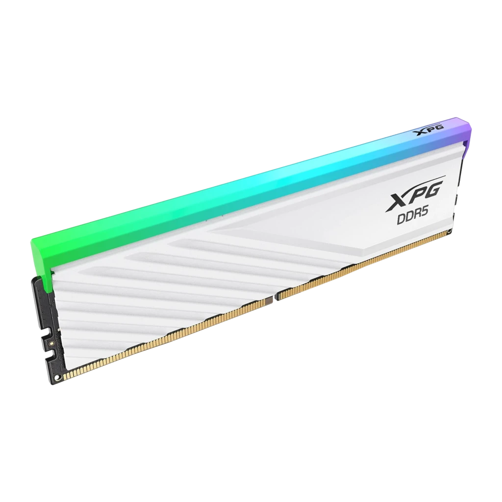 XPG Lancer Blade RGB DDR5 64GB 6000MHz CL30 branca, vista frontal: dissipador branco com ranhuras diagonais e faixa RGB - Item1