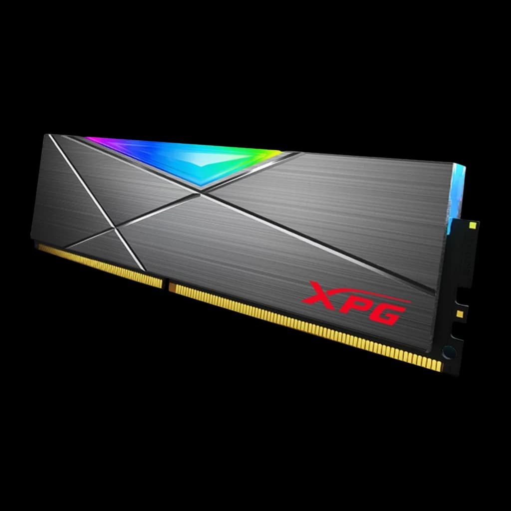 XPG Spectrix D50 RGB 16GB DDR4-3200 cinza, vista em ângulo: perfil do dissipador escovado, RGB na aresta superior e contatos