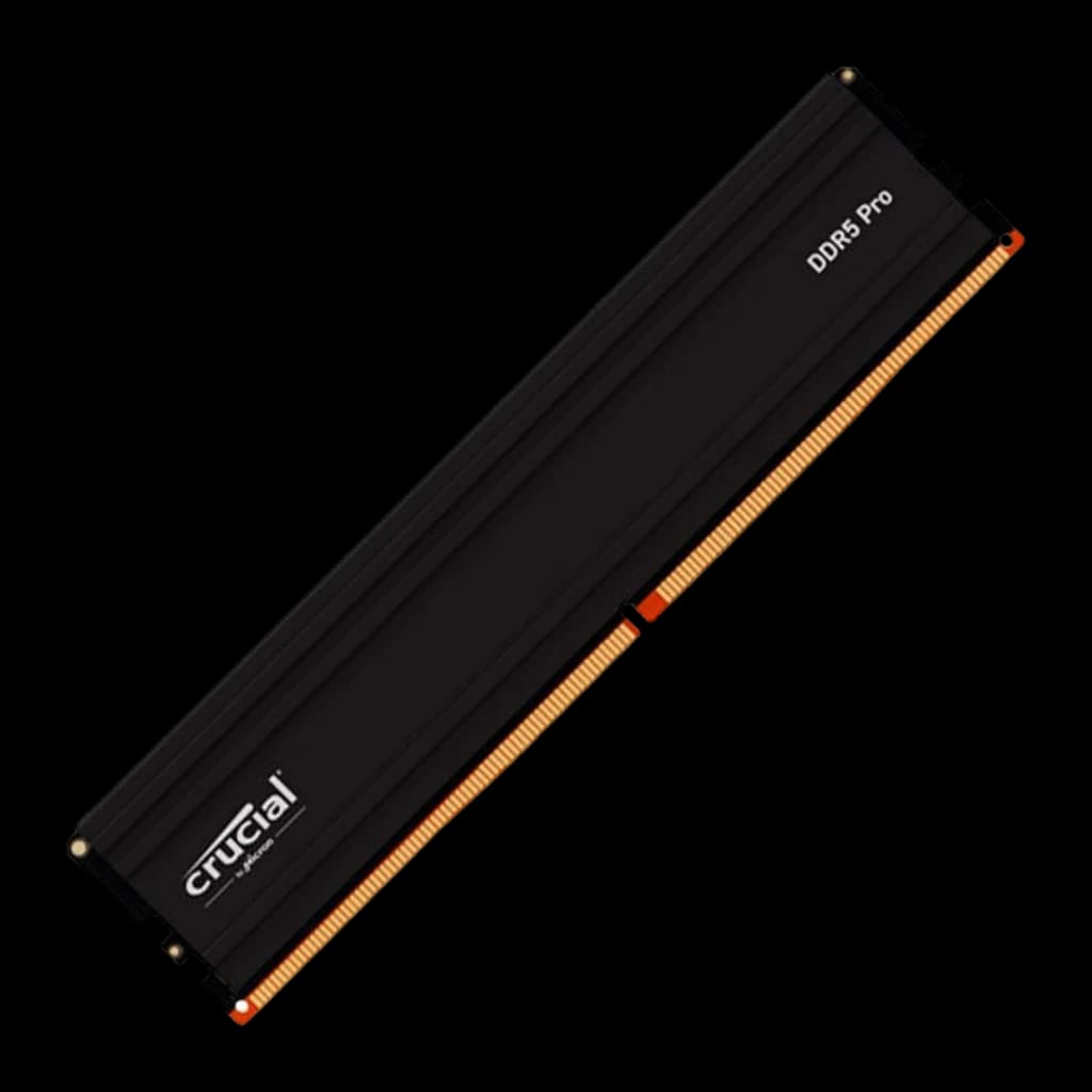 Crucial Micron Pro 16GB DDR5-6000 preto, vista diagonal inclinada: dissipador estriado preto, contatos dourados e detalhes