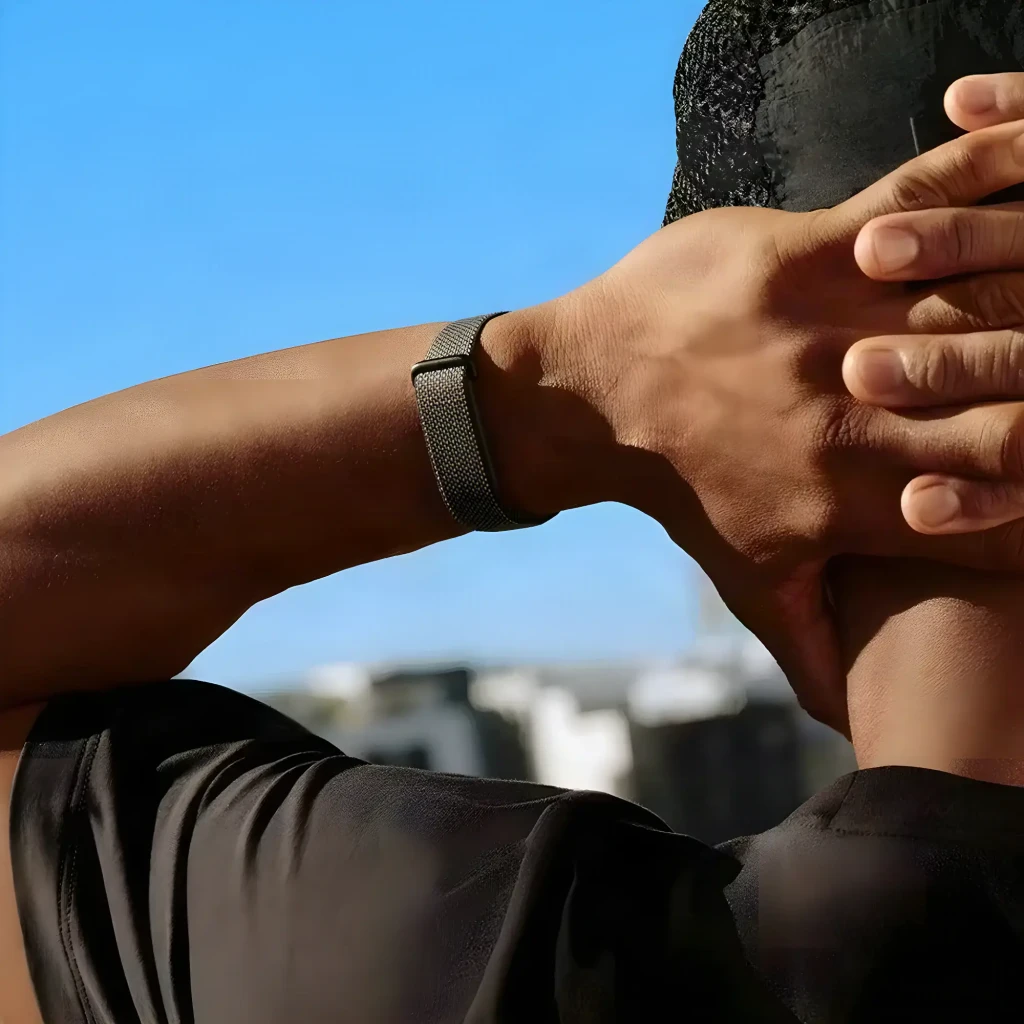 Pulseira têxtil cinza escuro para Google Fitbit Air Obsidian com fecho ajustável, trama respirável e acabamento elegante, leve e confortável para o pulso - Item5