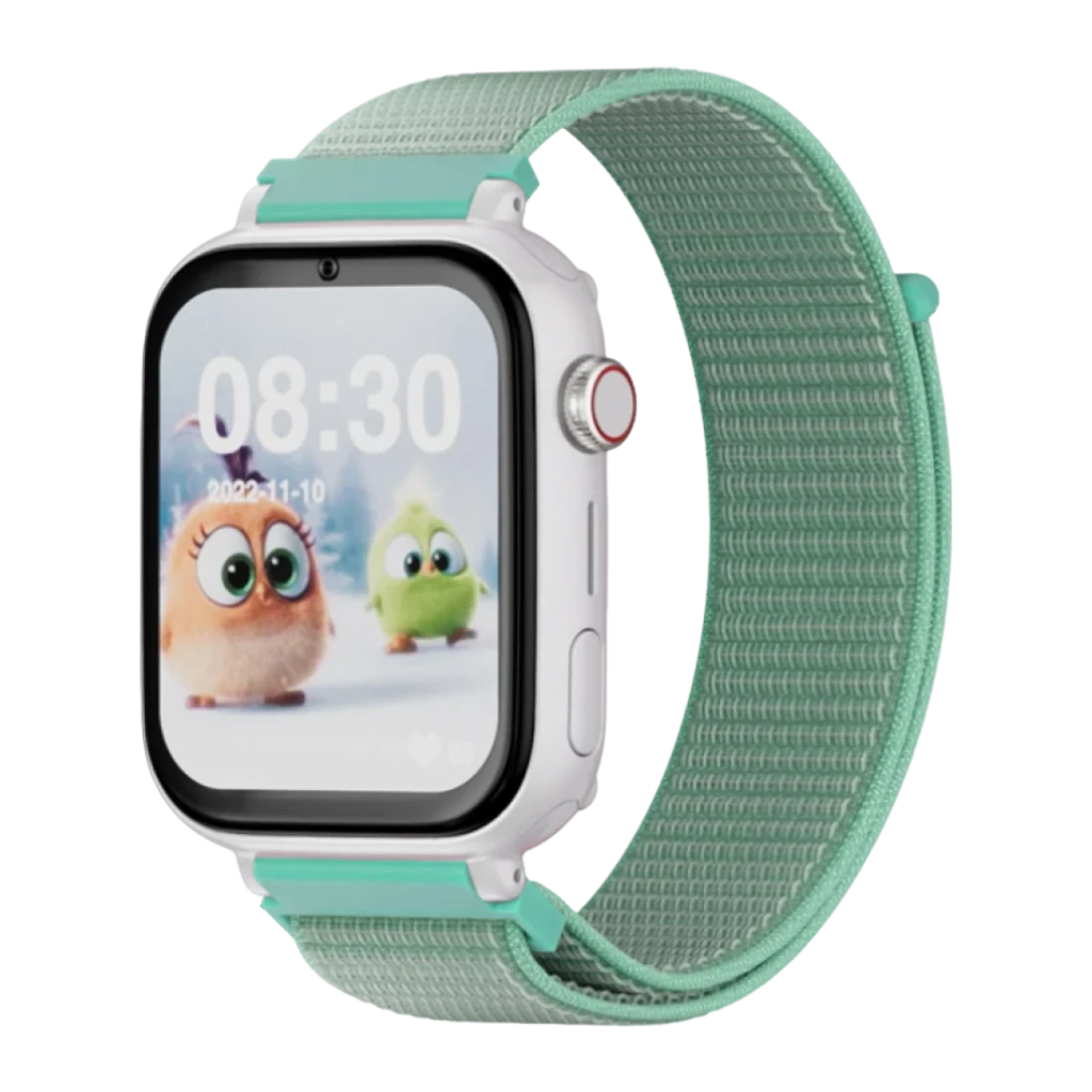 SaveFamily SaveWatch Plus 1 4G Verde Chamadas SOS Videochamada GPS IP67, vista frontal em ângulo: ecrã com hora e fundo