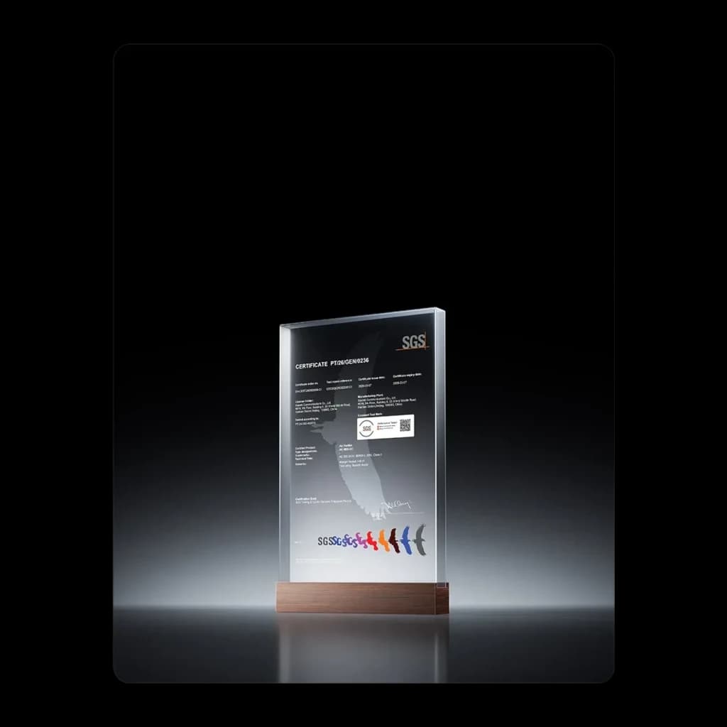 Certificado SGS en placa acrílica transparente con base de madera, texto y logotipos impresos; componente de validación para Purificador de aire Xiaomi Mijia