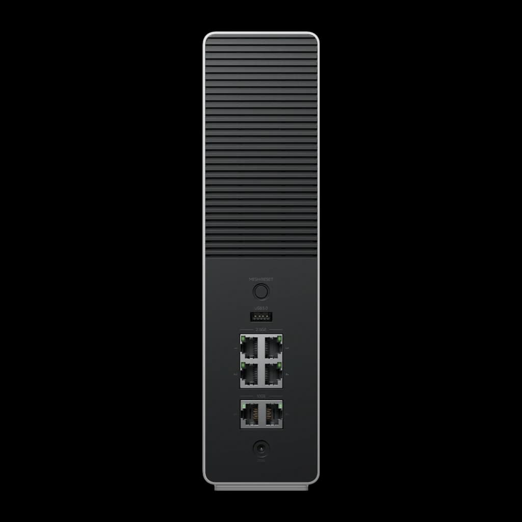 Router Xiaomi BE19000 Pro WiFi 7 Tripla Banda em pé, traseira preta com grelhas, 6 portas Ethernet, porta USB, botão reset e entrada de energia