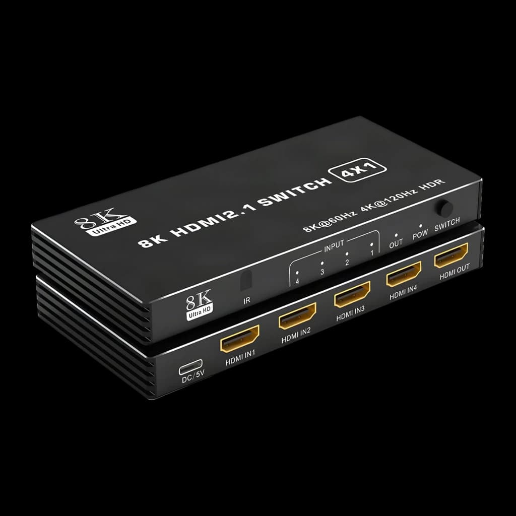 Commutateur NETCOM Switch HDMI 2.1 4 Ports 4x1 Noir, vue en perspective: boîtier métallique avec 4 entrées HDMI dorées et 1