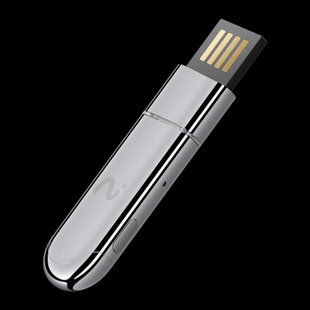 Dongle grabador IA Viaim NoteKit AI Recording Dongle en metal plateado, compacto tipo USB con conector dorado expuesto y botón lateral discreto