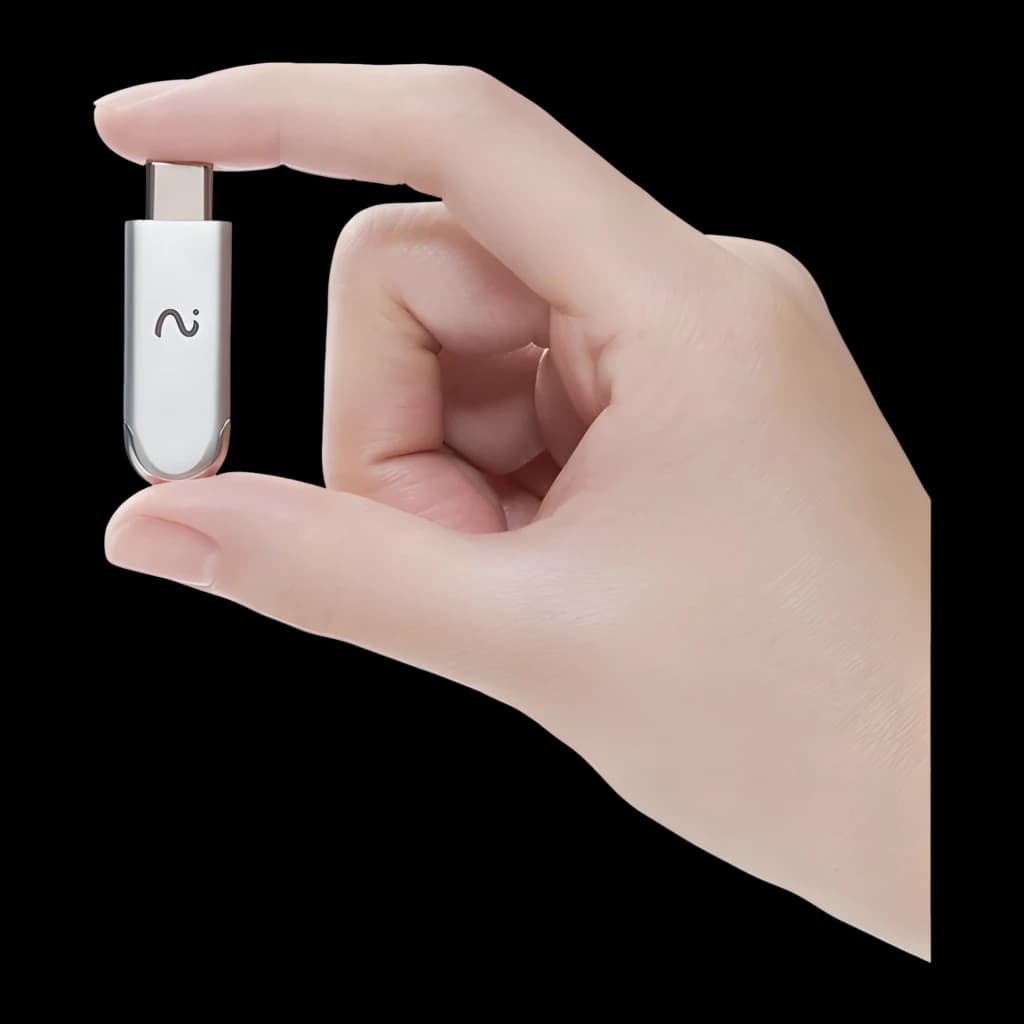 Dongle grabador IA Viaim NoteKit AI Recording Dongle USB-C compacto en color blanco, diseño minimalista con logo, carcasa suave y bordes redondeados
