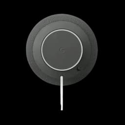 Enceinte connectée Google Home avec Google Assistant grise, vue arrière circulaire, grille tissu sombre, anneau LED, logo G centré, câble d’alimentation