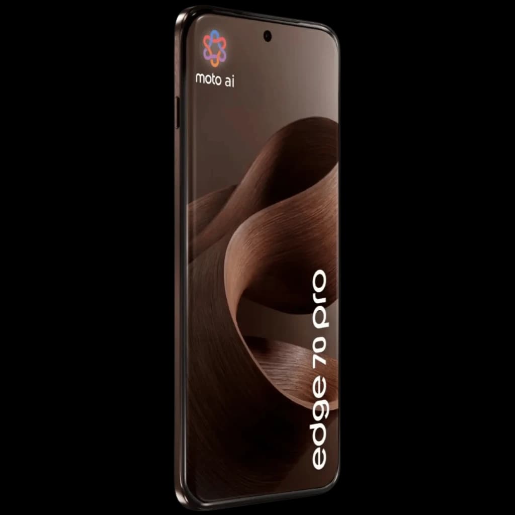 Motorola Edge 70 Pro 5G en color Chicory coffee con pantalla curva casi sin bordes, cámara frontal en orificio central y acabado elegante brillante