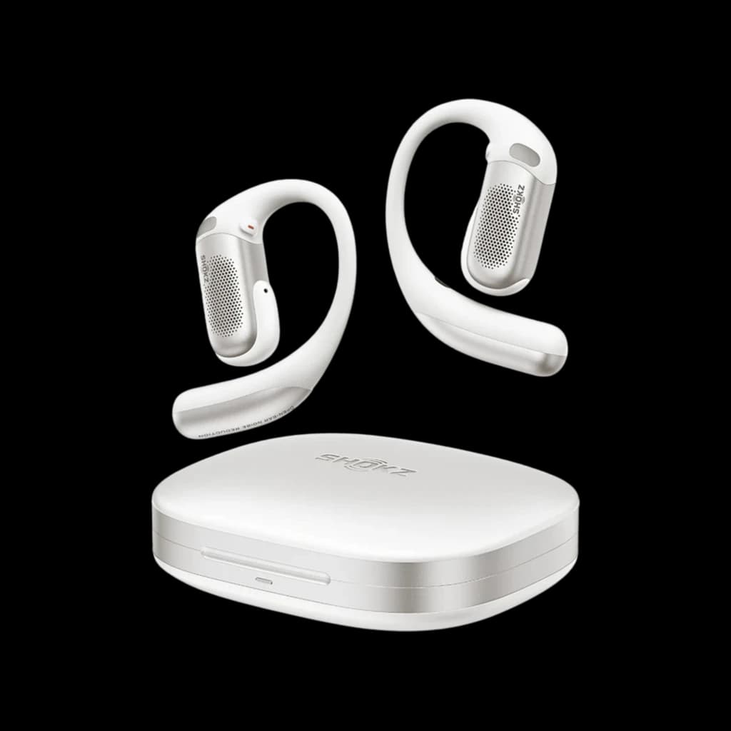 Auriculares Shokz OpenFit Pro blancos con diseño open ear, ganchos ergonómicos y estuche compacto blanco; rejillas metálicas visibles y acabado mate elegante