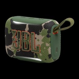 JBL Altavoz Bluetooth Go 5 Camuflaje, vista en ángulo: rejilla frontal con logo JBL, lateral con puerto USB-C y asa trenzada