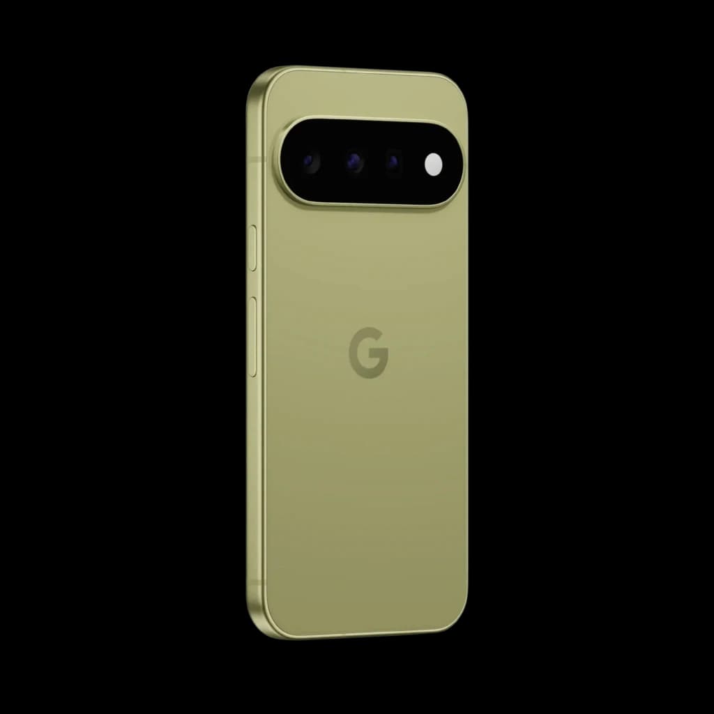 Google Pixel 11 5G pistache avec dos mat vert, module photo horizontal noir à triple capteur et flash, boutons latéraux discrets, logo G centré