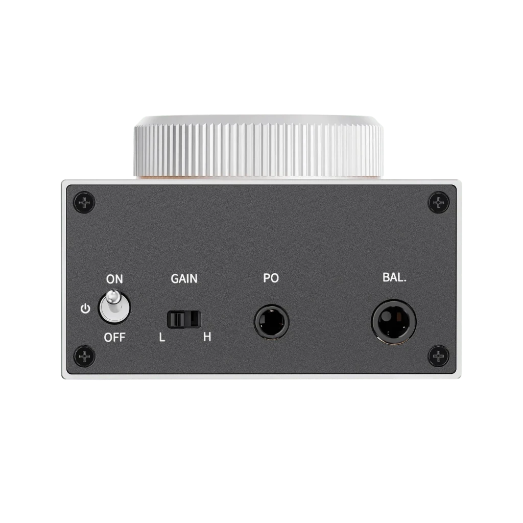 Amplificador portátil plateado con gran perilla central iluminada, chasis metálico, salida balanceada 4,4 mm al frente y controles laterales minimalistas - Ítem4