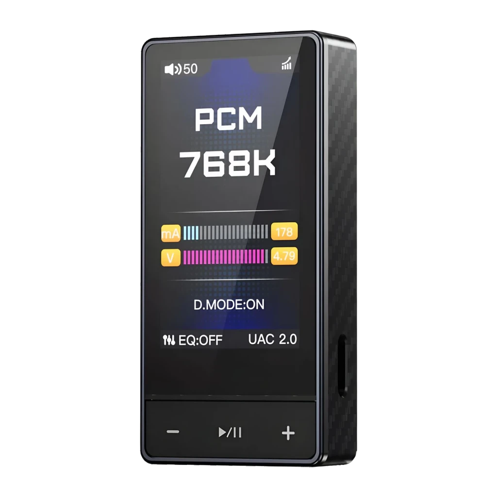 DAC Amplificador FiiO QX13 DSD512 Jack 4,4mm Balanceado Preto, vista frontal em ângulo: ecrã com PCM 768K, medidores mA e V