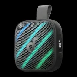 Altavoz Bluetooth Anker Soundcore Boom Go 3i IP68 15W 24h, compacto con rejilla negra y franjas LED multicolor, correa de transporte y panel lateral con botones
