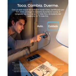 Carregador Anker Nano 45W Preto USB-C, lifestyle: pessoa na cama tocando botão modo Care com carregador na tomada