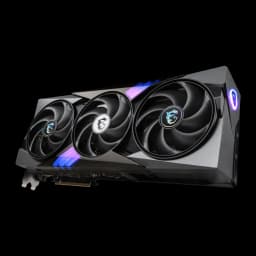 MSI GeForce RTX 5090 Gaming Trio OC 32GB negro, vista angular frontal: tres ventiladores con logos dragón e iluminación RGB