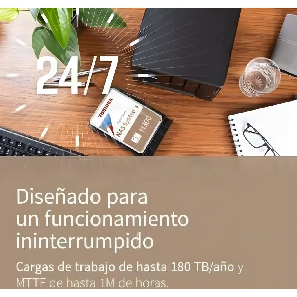 Toshiba N300 NAS 4TB, vista frontal: etiqueta con logo, texto NAS Systems y capacidad 4TB en carcasa plateada 3.5