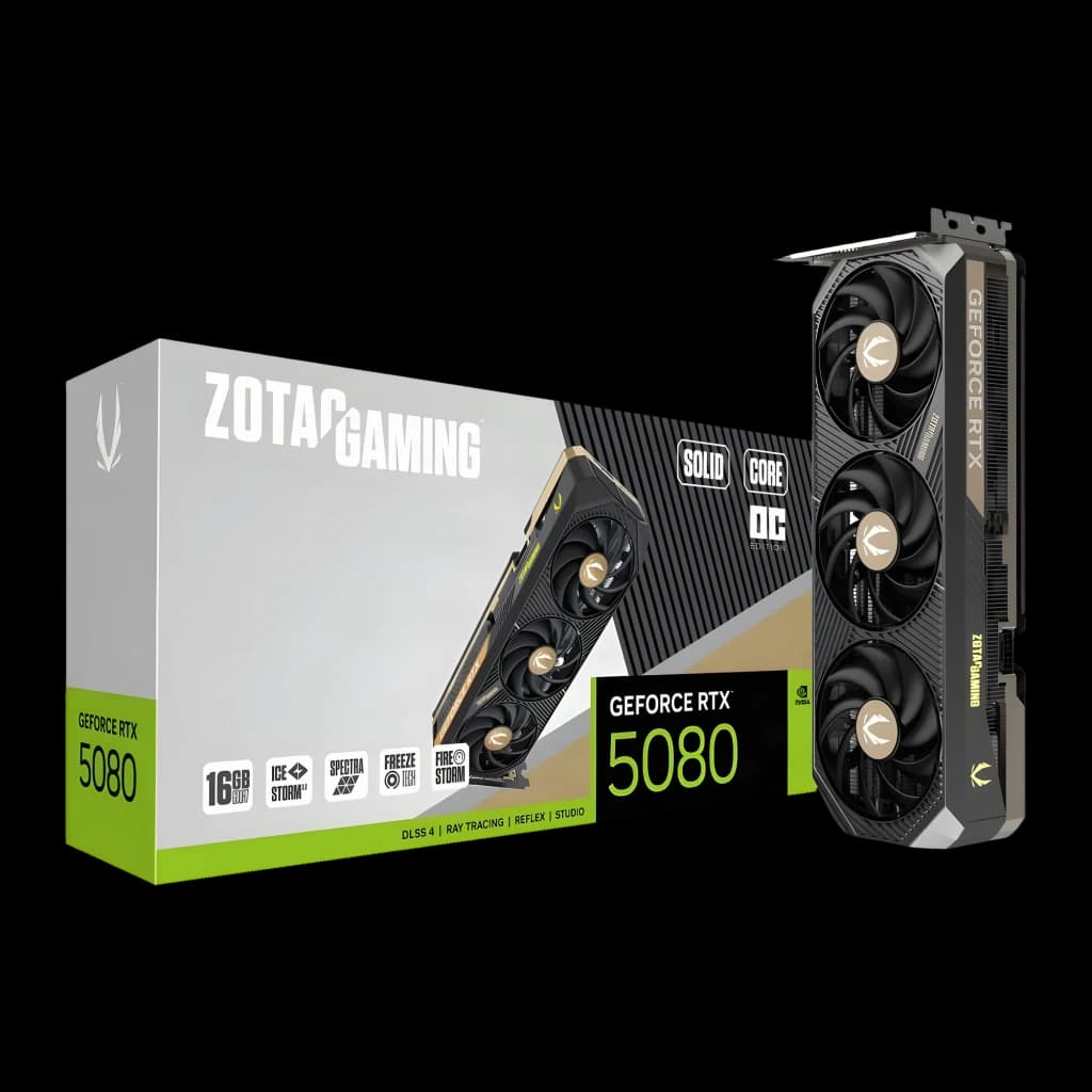 ZOTAC GAMING GeForce RTX 5080 Solid Core OC 16GB, boîte et carte: packaging face à la GPU avec refroidisseur 3 ventilateurs