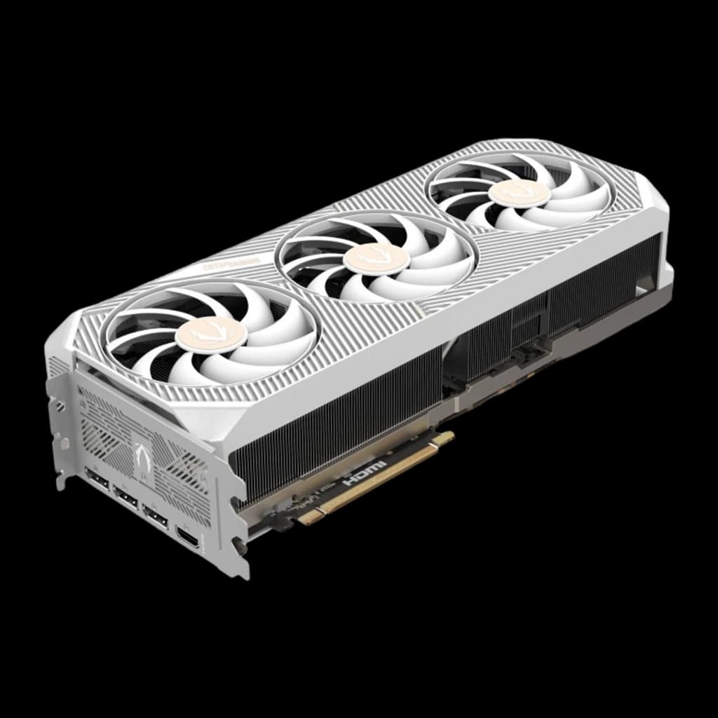 Zotac GeForce RTX 5080 SOLID OC White Edition blanc, perspective supérieure arrière: équerre avec ports DisplayPort et HDMI