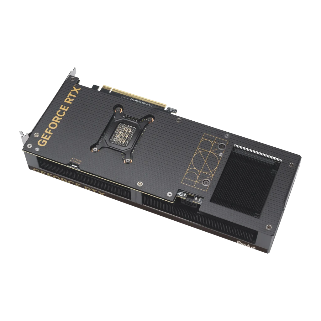 ASUS GeForce RTX 5070 Ti ProArt OC negro, kit tarjeta y caja: tres ventiladores con medallones dorados junto a caja ProArt - Ítem1