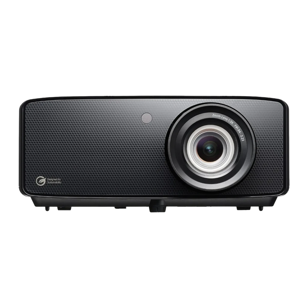 Optoma Projetor Photon PK52 4K UHD Laser preto, vista frontal em ângulo: objetiva zoom, grelha de ventilação e logo - Item2